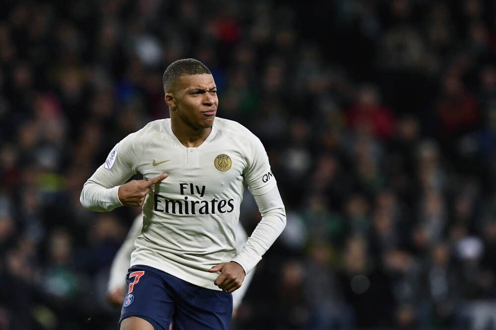 华创证券：维持泡泡玛特“强推”评级 目标价345.39港元